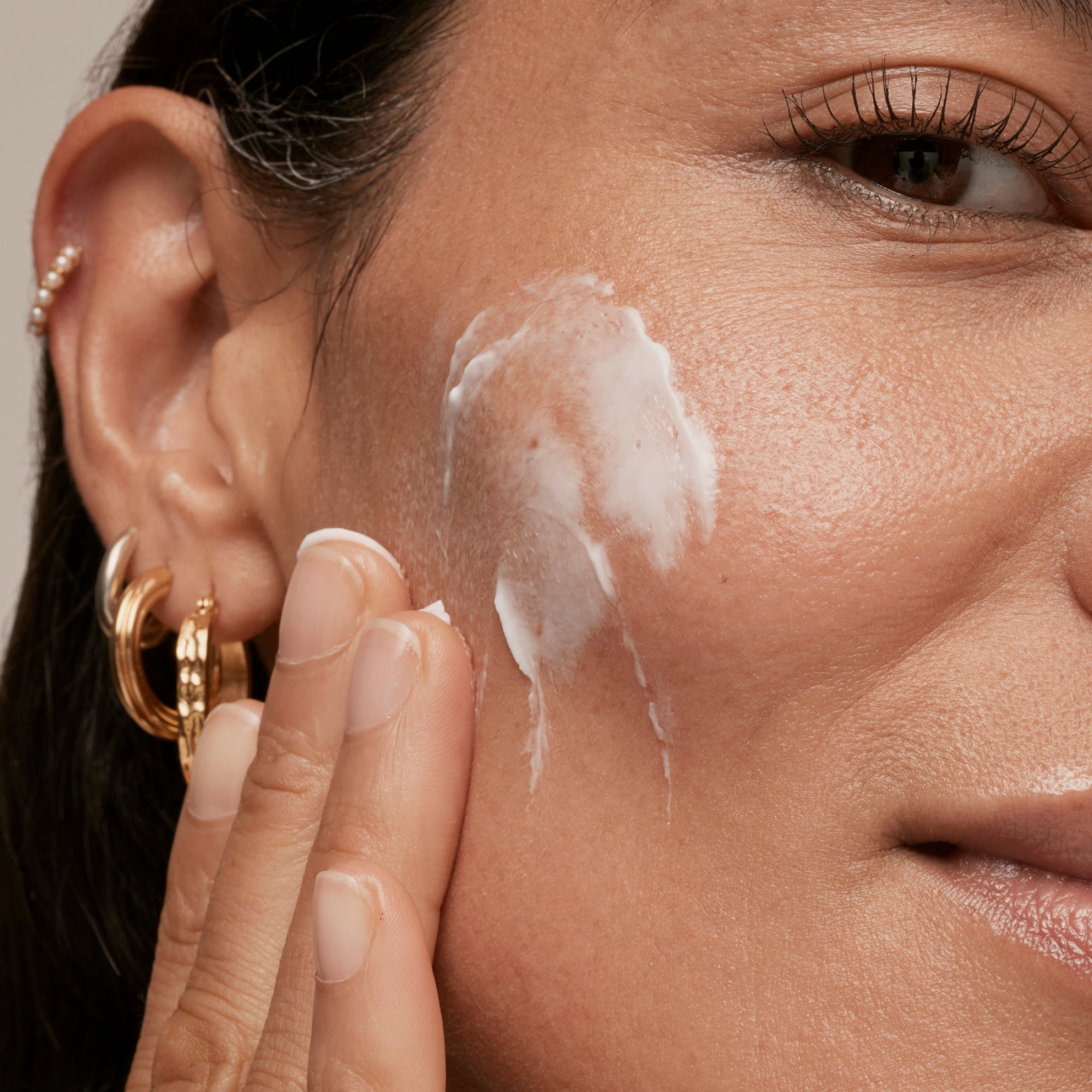 Simple Skincare Cleanser & Ceramide Moisturizer Duo - Image 8